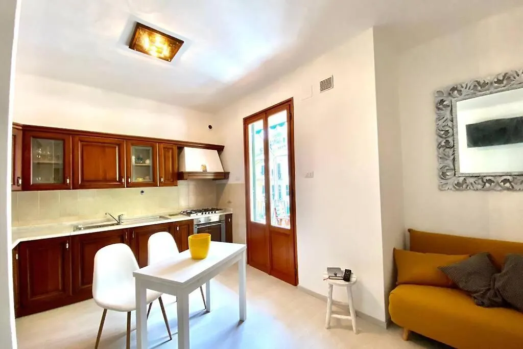 Oasi Vacation Rental Vernazza 0*,